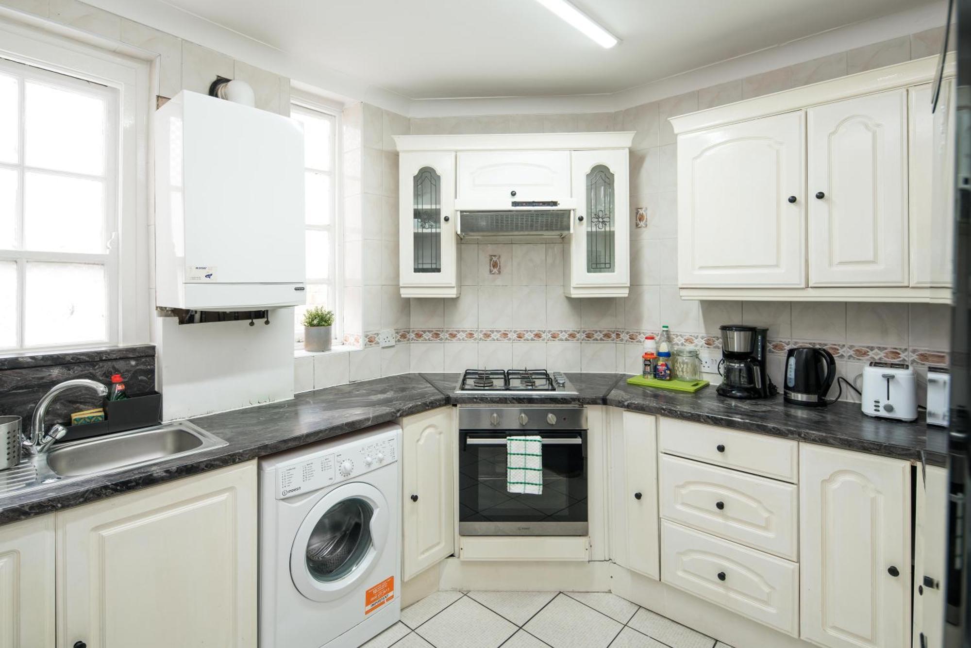 Private Double Room Shared Bathroom Near City Centre Λονδίνο Εξωτερικό φωτογραφία
