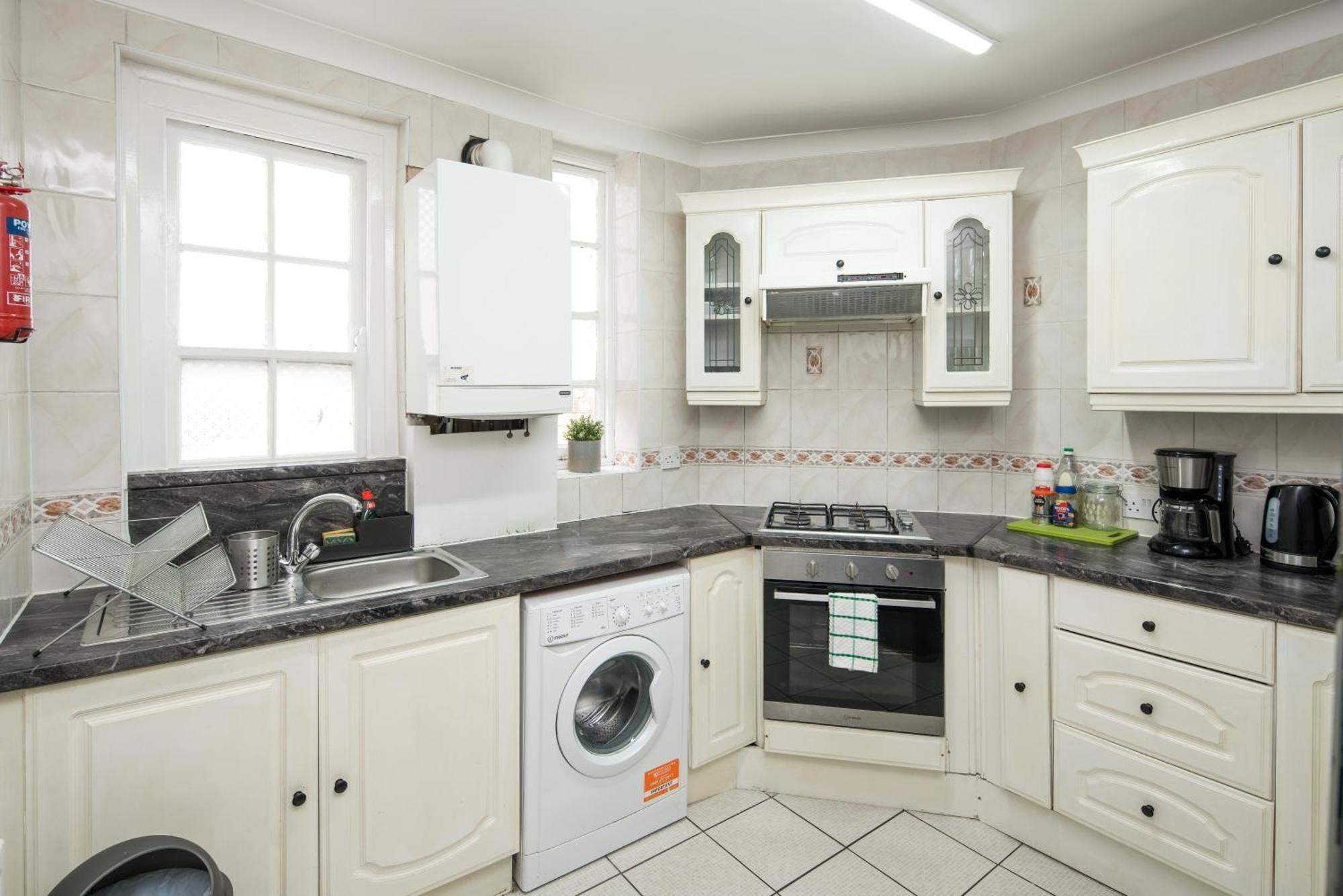 Private Double Room Shared Bathroom Near City Centre Λονδίνο Εξωτερικό φωτογραφία